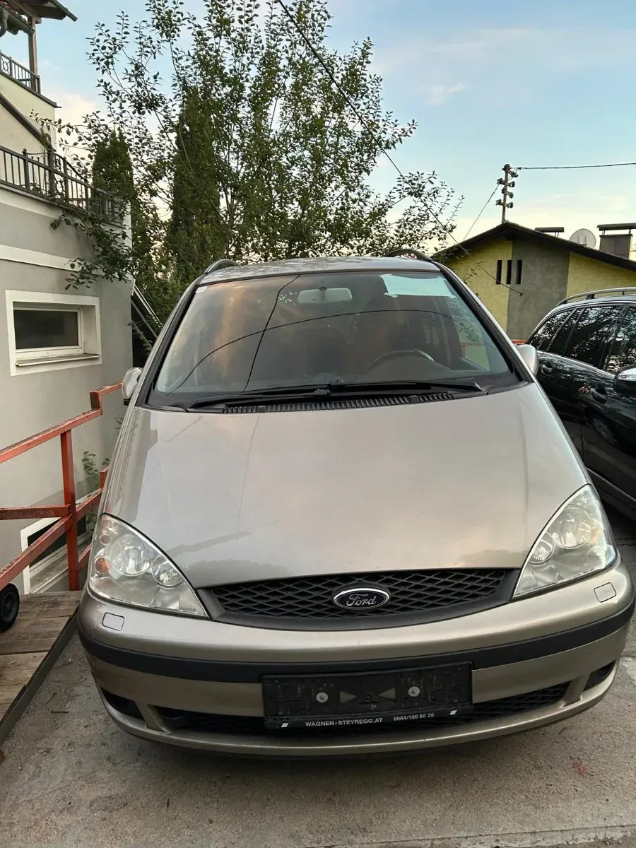 Seat Alhambra 2004 photo 2