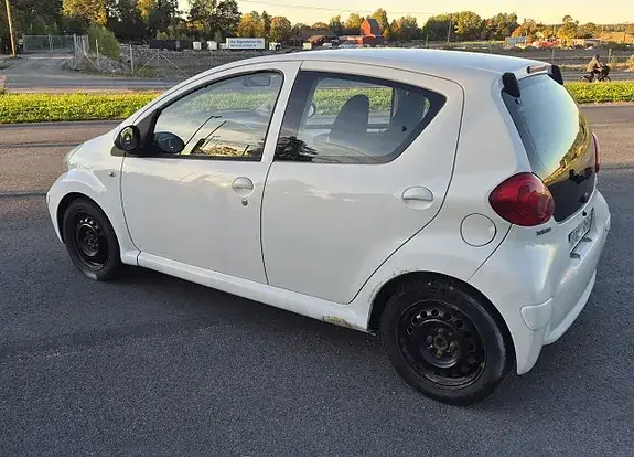 Toyota Aygo 2008 photo 2