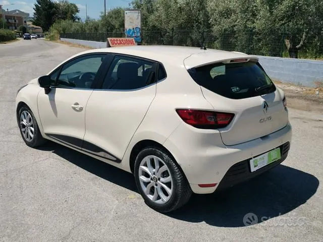 Renault Clio 2018 photo 2