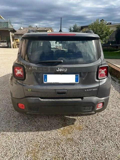 Jeep Renegade 2022 photo 2