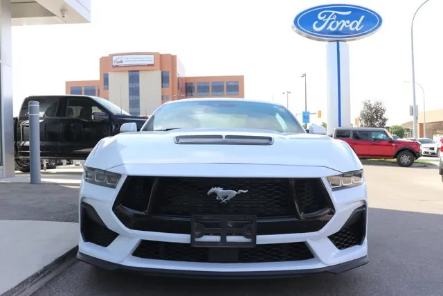 Ford Mustang 2024 photo 2