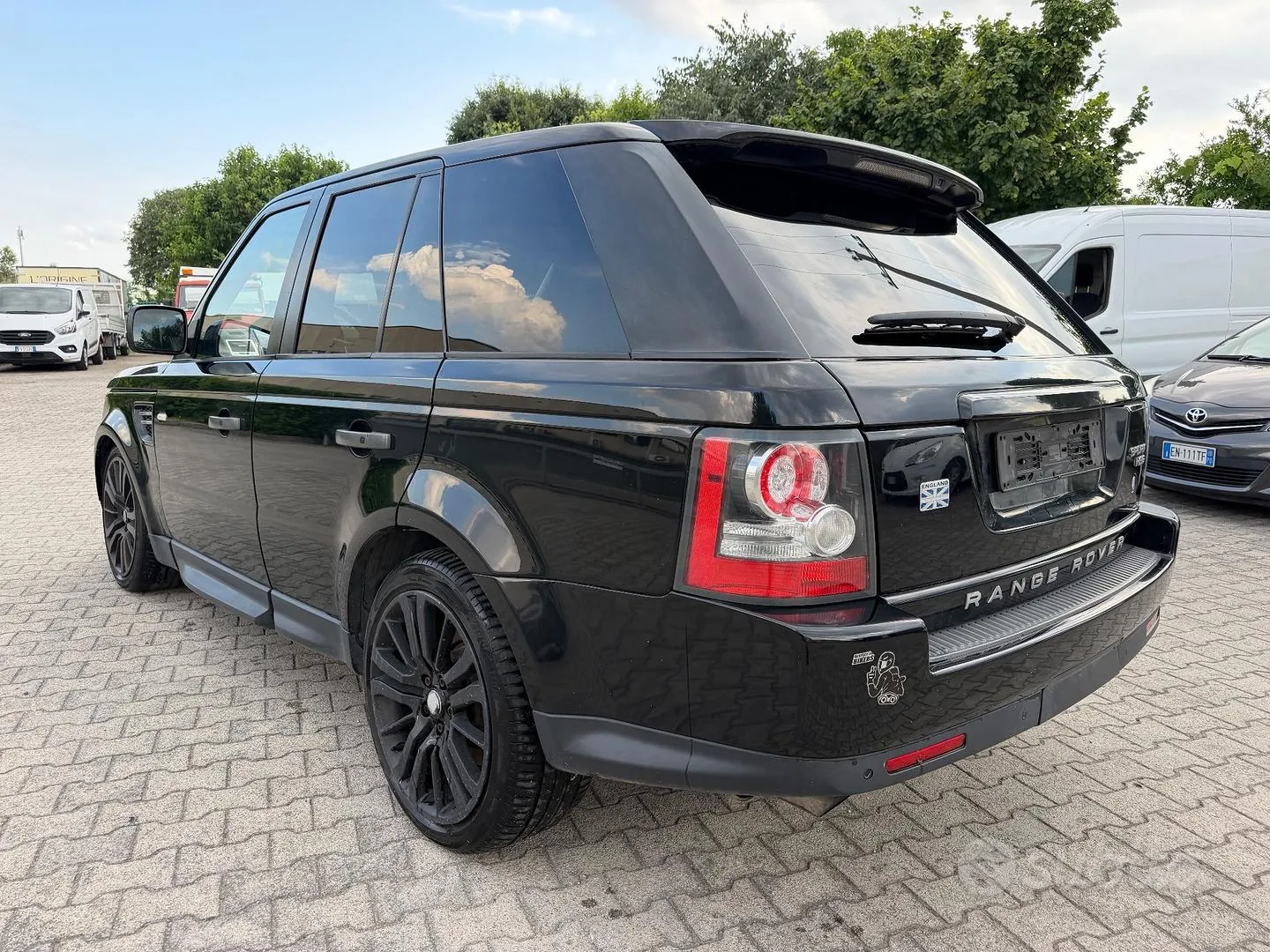 Land Rover Range Rover Sport 2011 photo 3