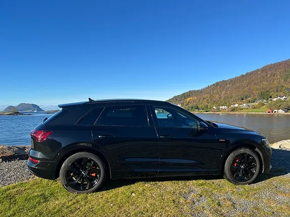 Audi E-Tron 2020 photo 2