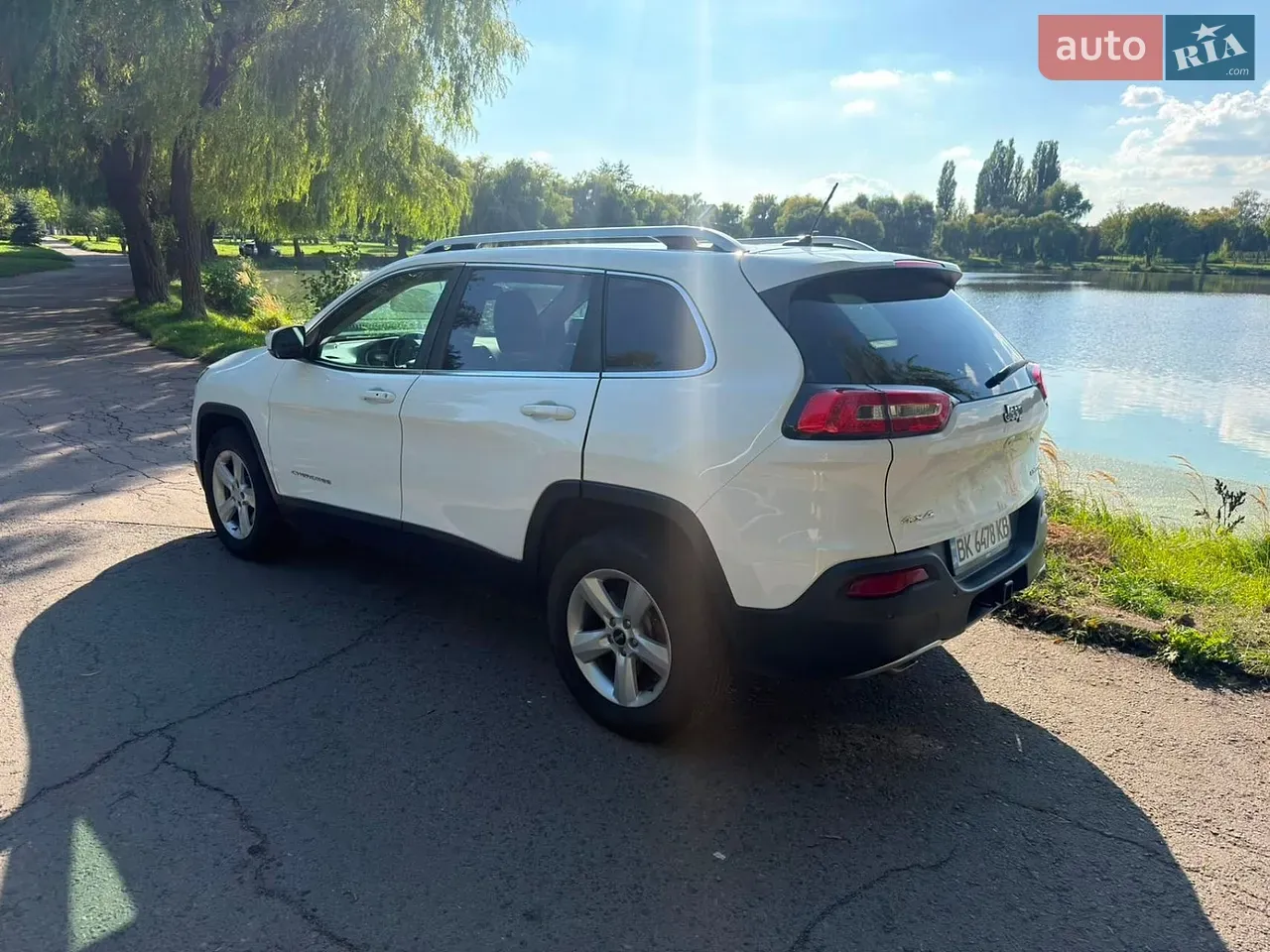 Jeep Cherokee 2014 photo 3