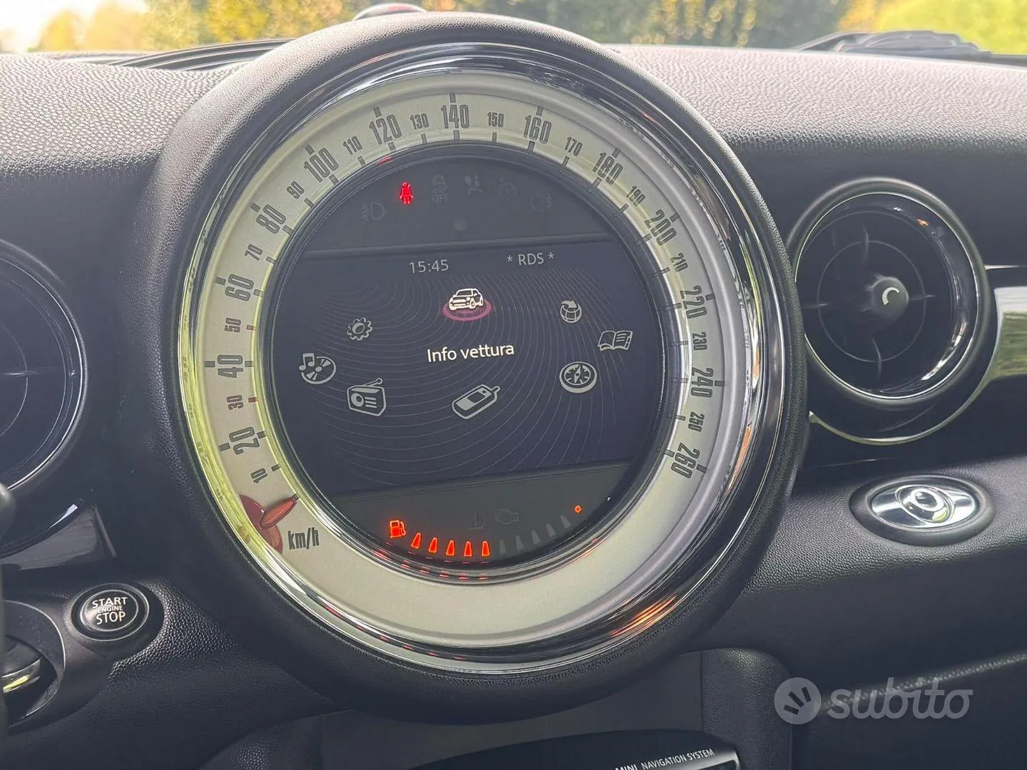 Mini Cooper S Cabrio 2012 photo 4