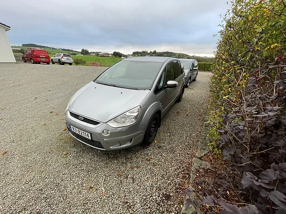 Ford S-Max
