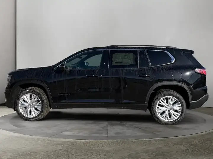 GMC Acadia 2027 photo 2