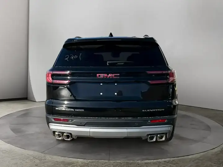 GMC Acadia 2027 photo 4