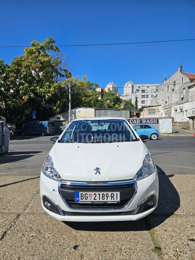 Peugeot 208 2016 photo 2