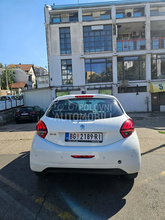 Peugeot 208 2016 photo 4