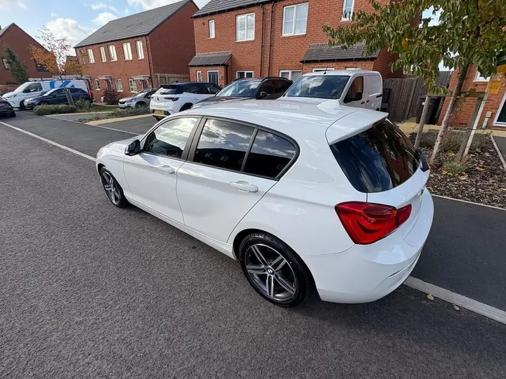 BMW 1 Series 2017 photo 2