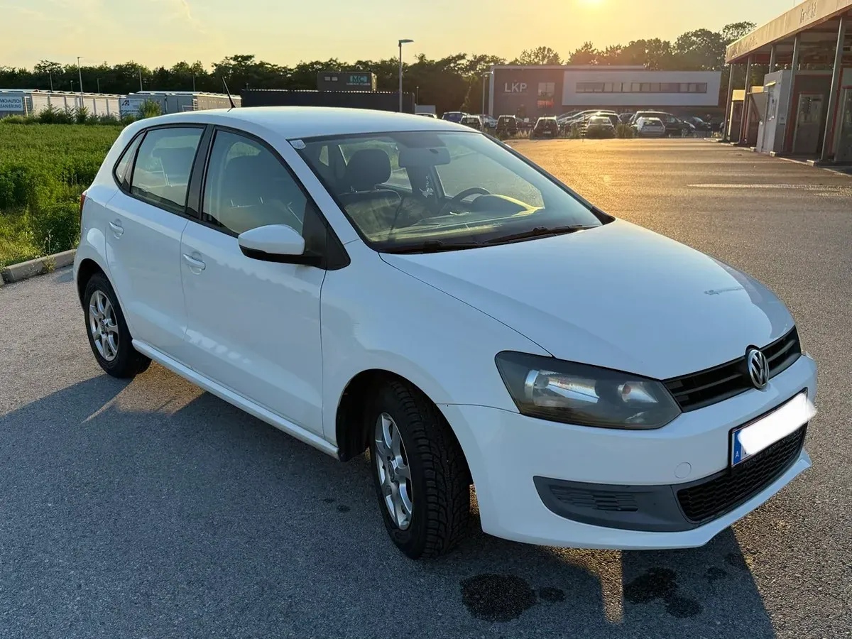Volkswagen Polo 2010 photo 3