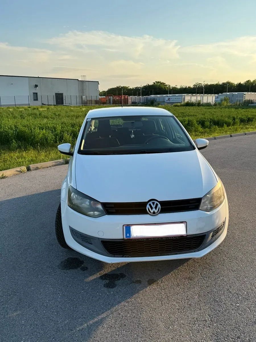 Volkswagen Polo 2010 photo 2