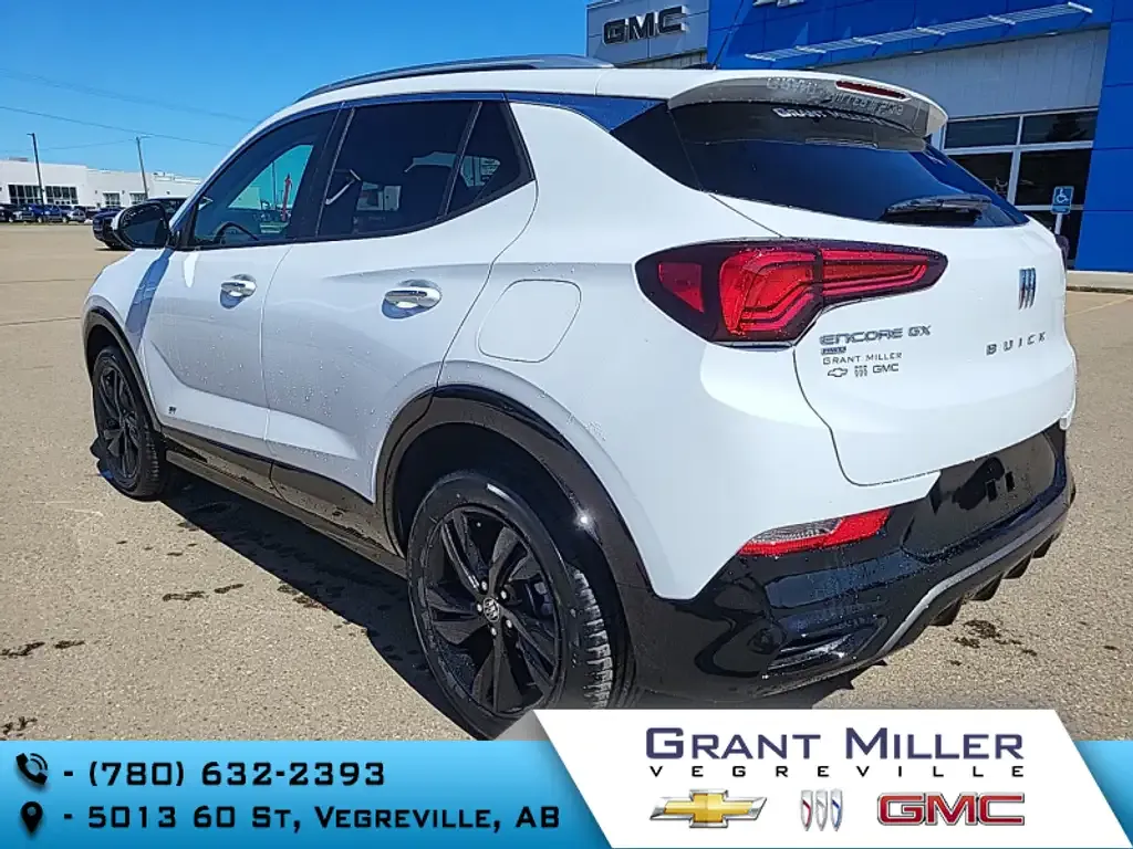 Buick Encore 2026 photo 2