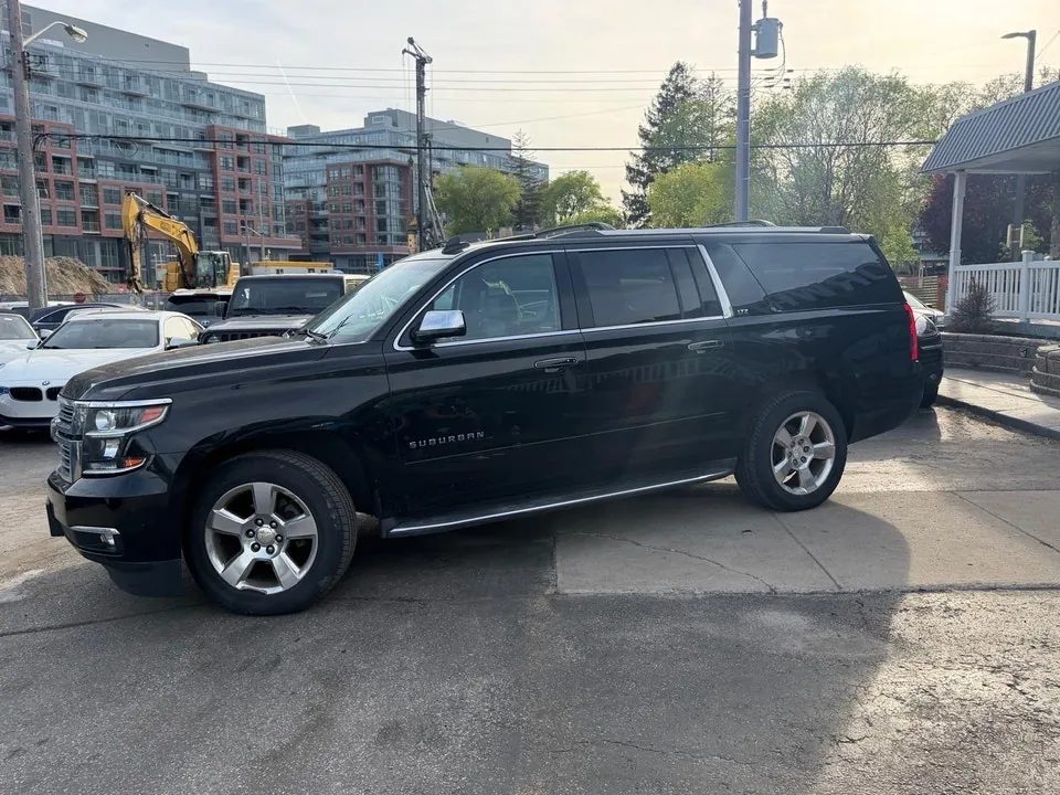 Chevrolet Suburban 2016 photo 5