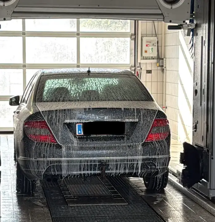 Mercedes-Benz C-Class 2009 photo 2