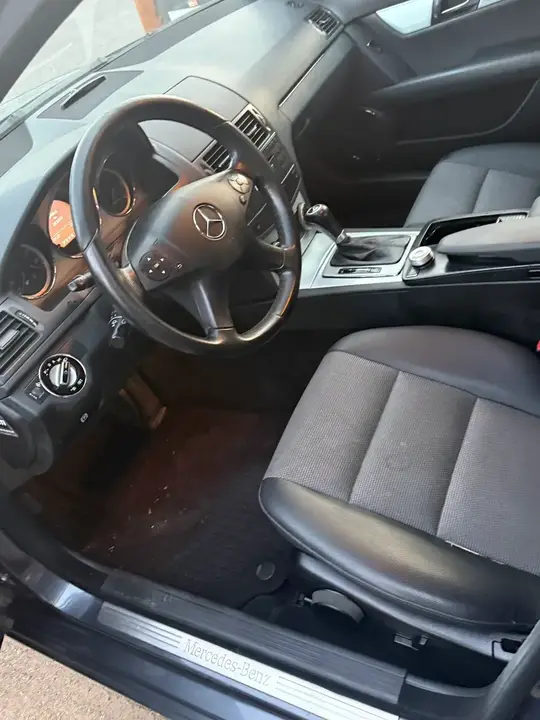 Mercedes-Benz C-Class 2009 photo 3