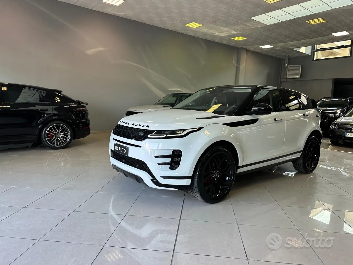 Land Rover Range Rover Evoque 2019 photo 2