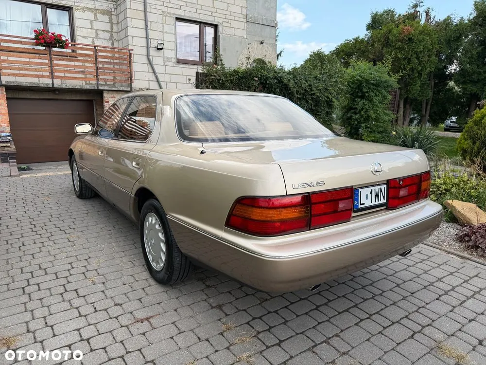 Lexus Ls 1992 photo 4
