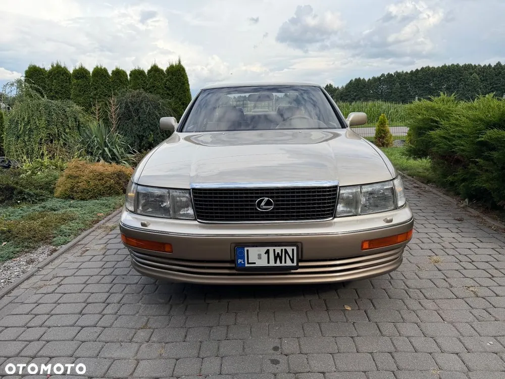 Lexus Ls 1992 photo 2