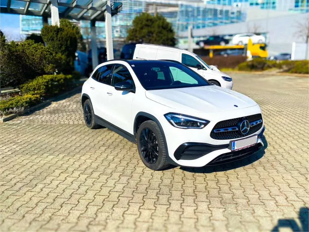 Mercedes-Benz Gla Class 2023 photo 3