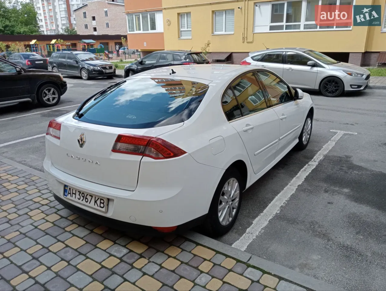 Renault Laguna 2014 photo 2