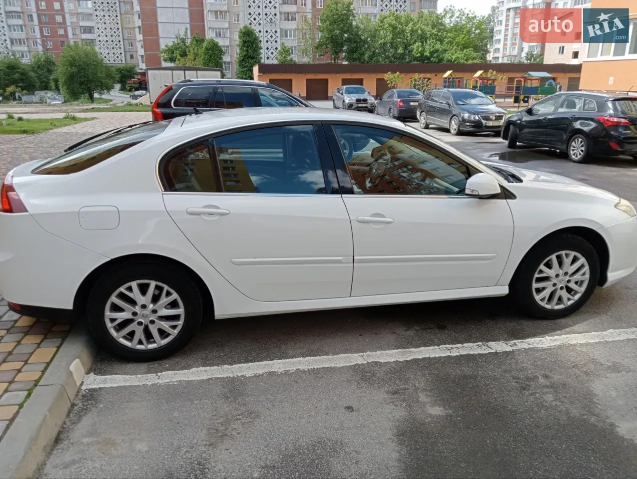 Renault Laguna 2014 photo 4