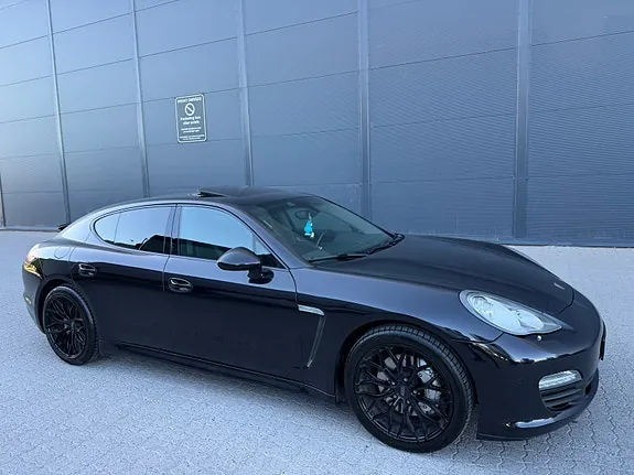 Porsche Panamera 2012 photo 5