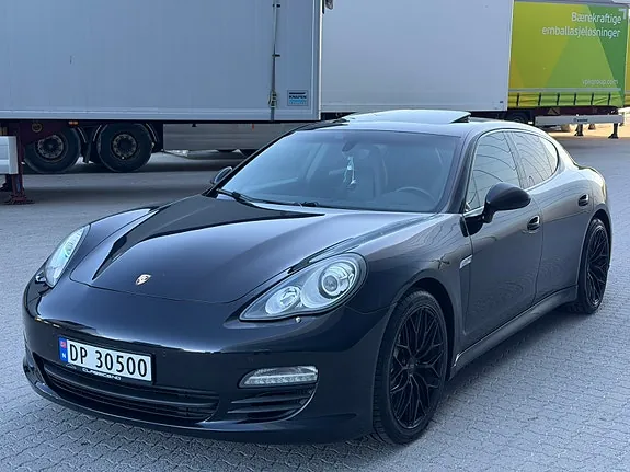 Porsche Panamera 2012 photo 3