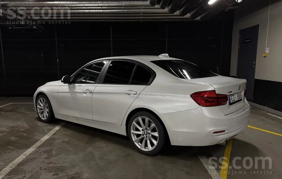 BMW 320I 2018 photo 4