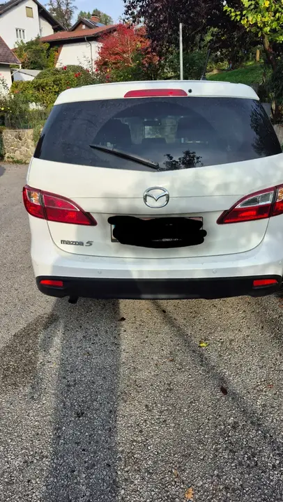 Mazda Mazda5 2011 photo 3
