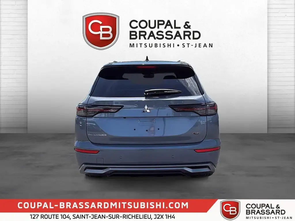 Mitsubishi Outlander 2026 photo 3