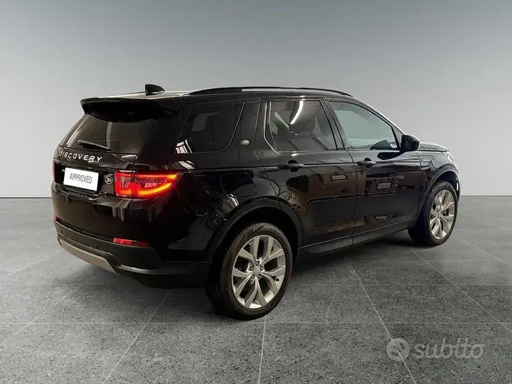 Land Rover Discovery Sport 2023 photo 2