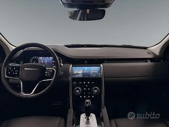 Land Rover Discovery Sport 2023 photo 4