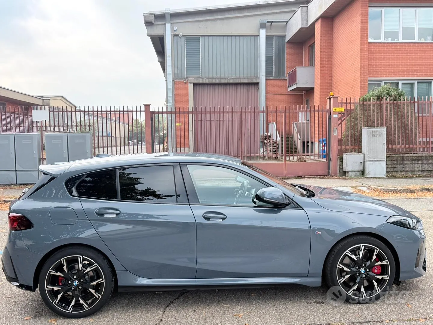 BMW 1 Series 2025 photo 3