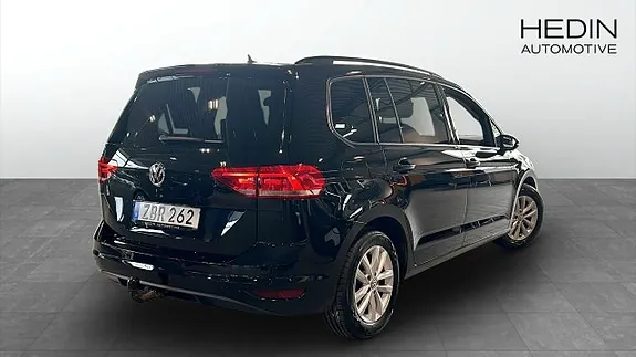 Volkswagen Touran 2017 photo 2