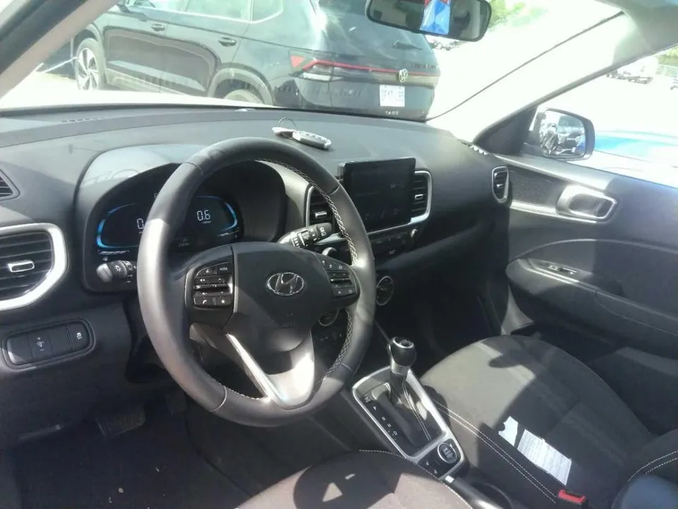 Hyundai Venue 2026 photo 2