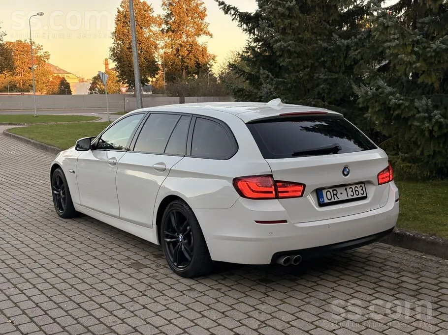 BMW 5 Series 2011 photo 4