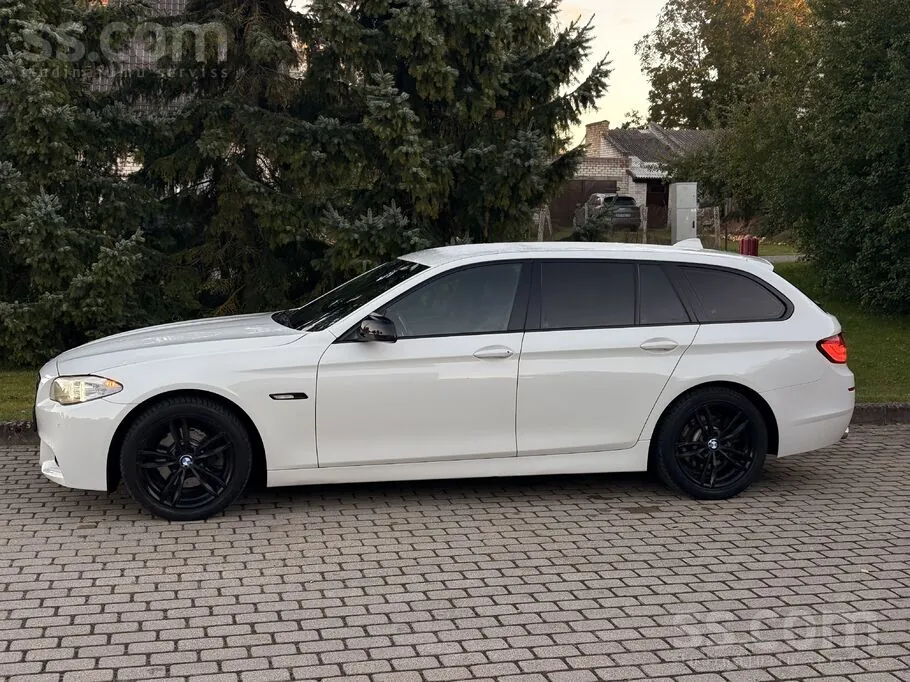 BMW 5 Series 2011 photo 5