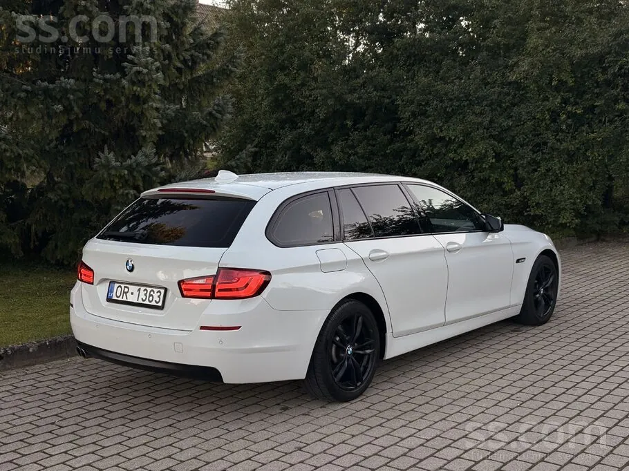 BMW 5 Series 2011 photo 3