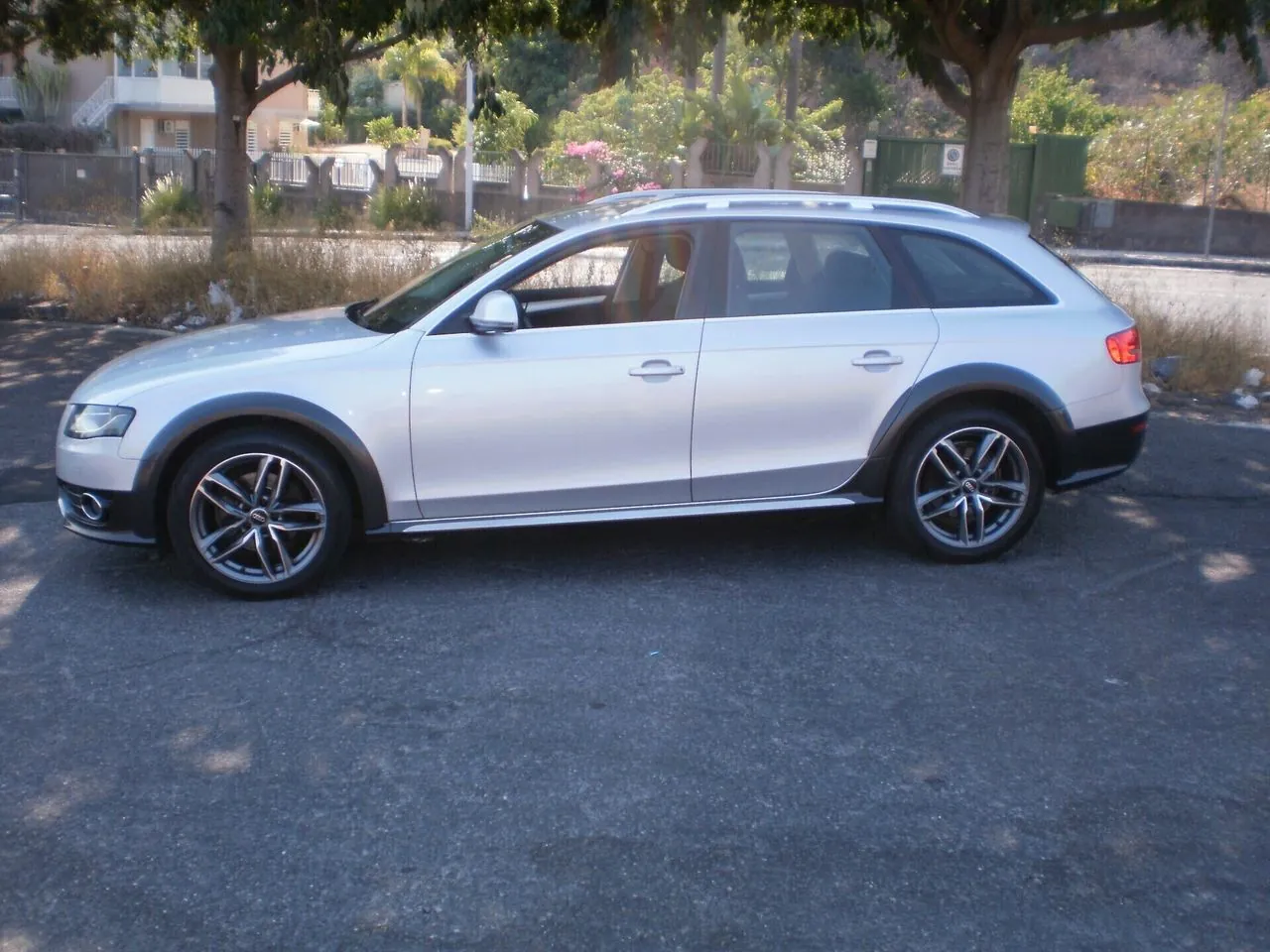 Audi A4 Allroad 2011 photo 3