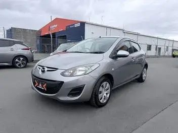Mazda Demio 2013 photo 4
