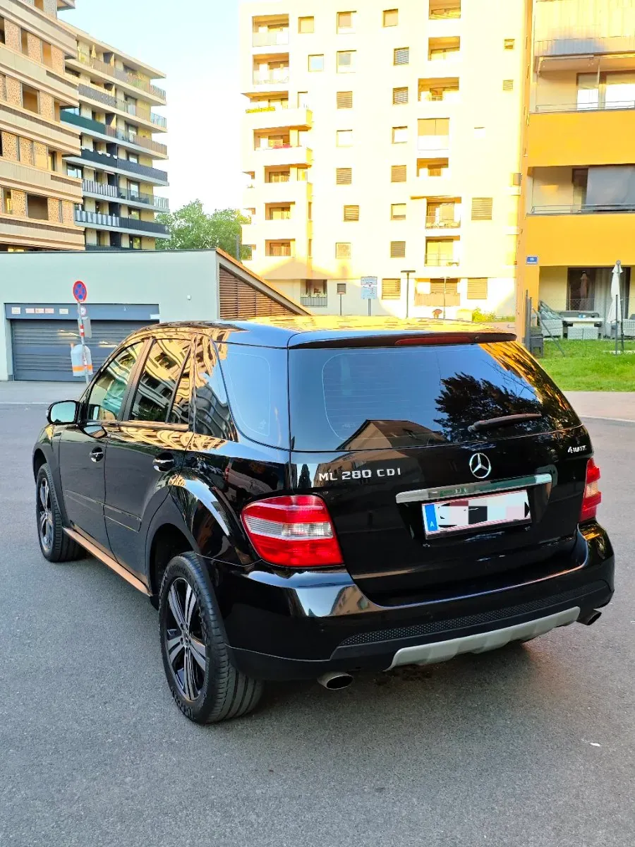 Mercedes-Benz M-Class 2008 photo 3