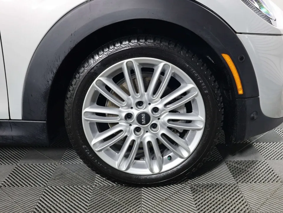 Mini 3 Door Cooper S 2019 photo 4