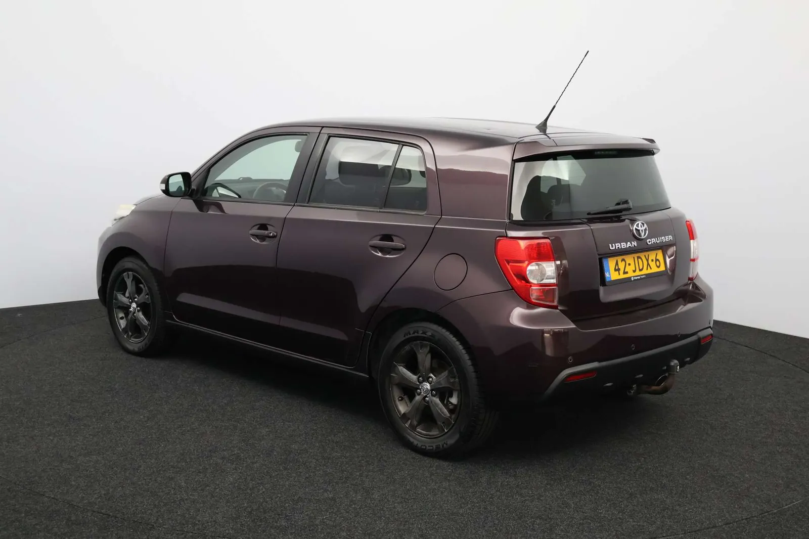 Toyota Urban Cruiser 2009 photo 2