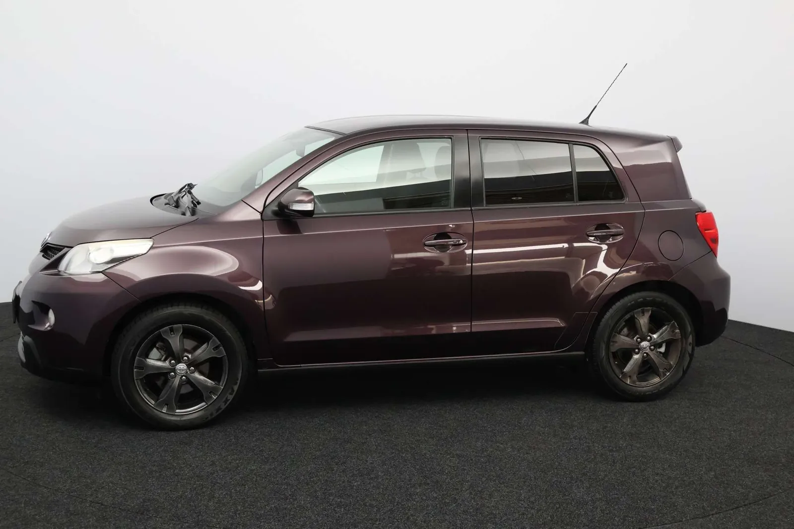 Toyota Urban Cruiser 2009 photo 4