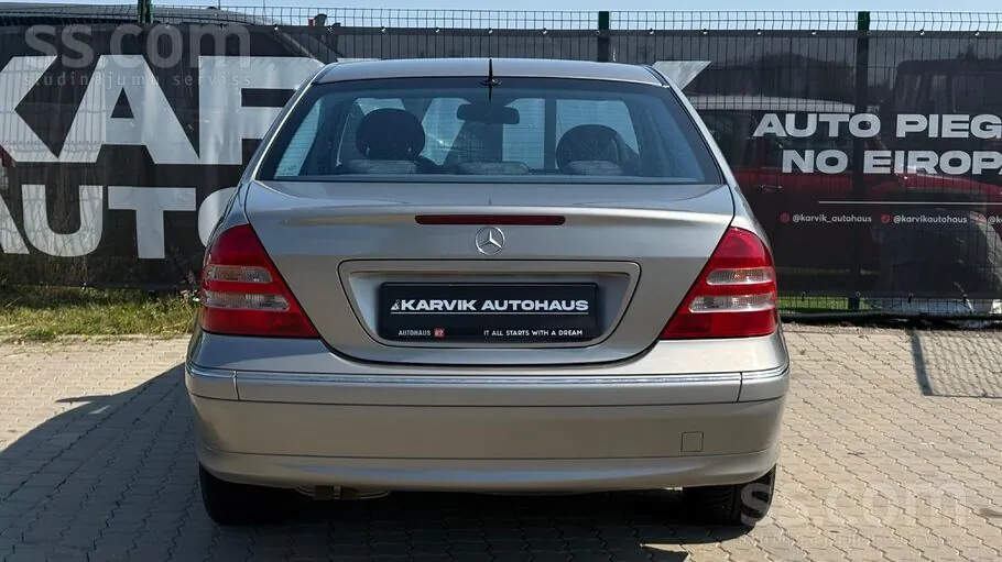 Mercedes-Benz C200 2004 photo 5