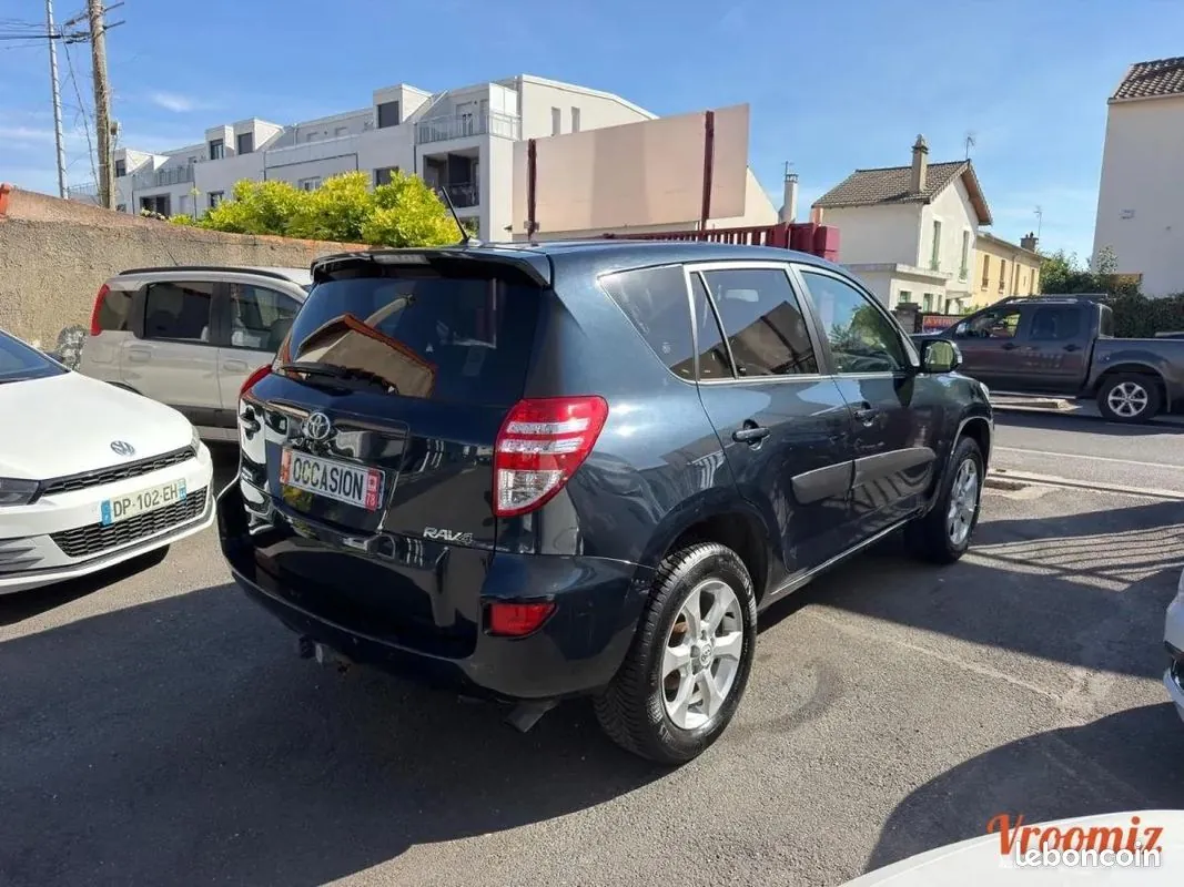 Toyota Rav4 2010 photo 2
