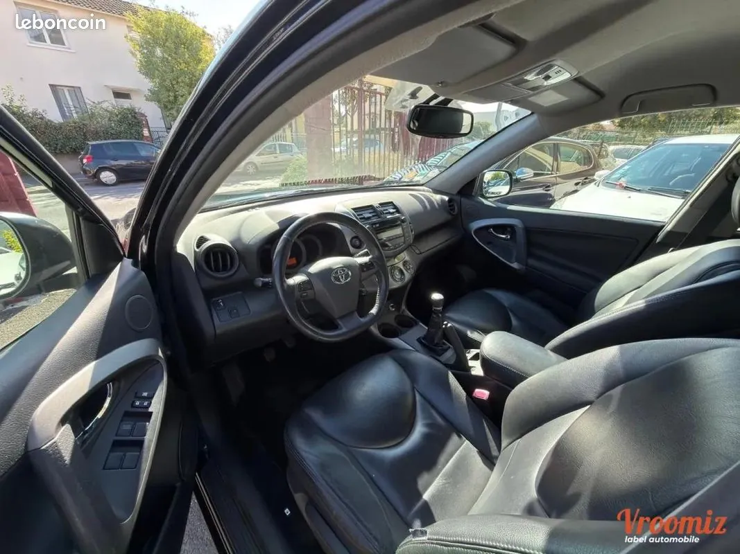 Toyota Rav4 2010 photo 4