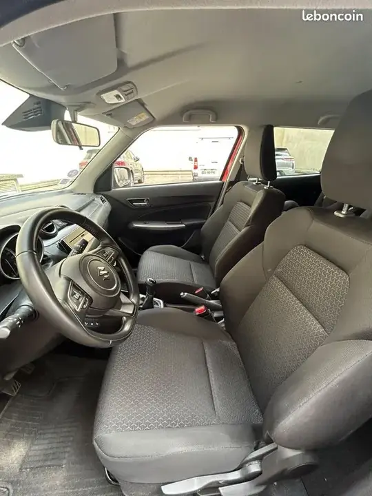 Suzuki Swift 2022 photo 3